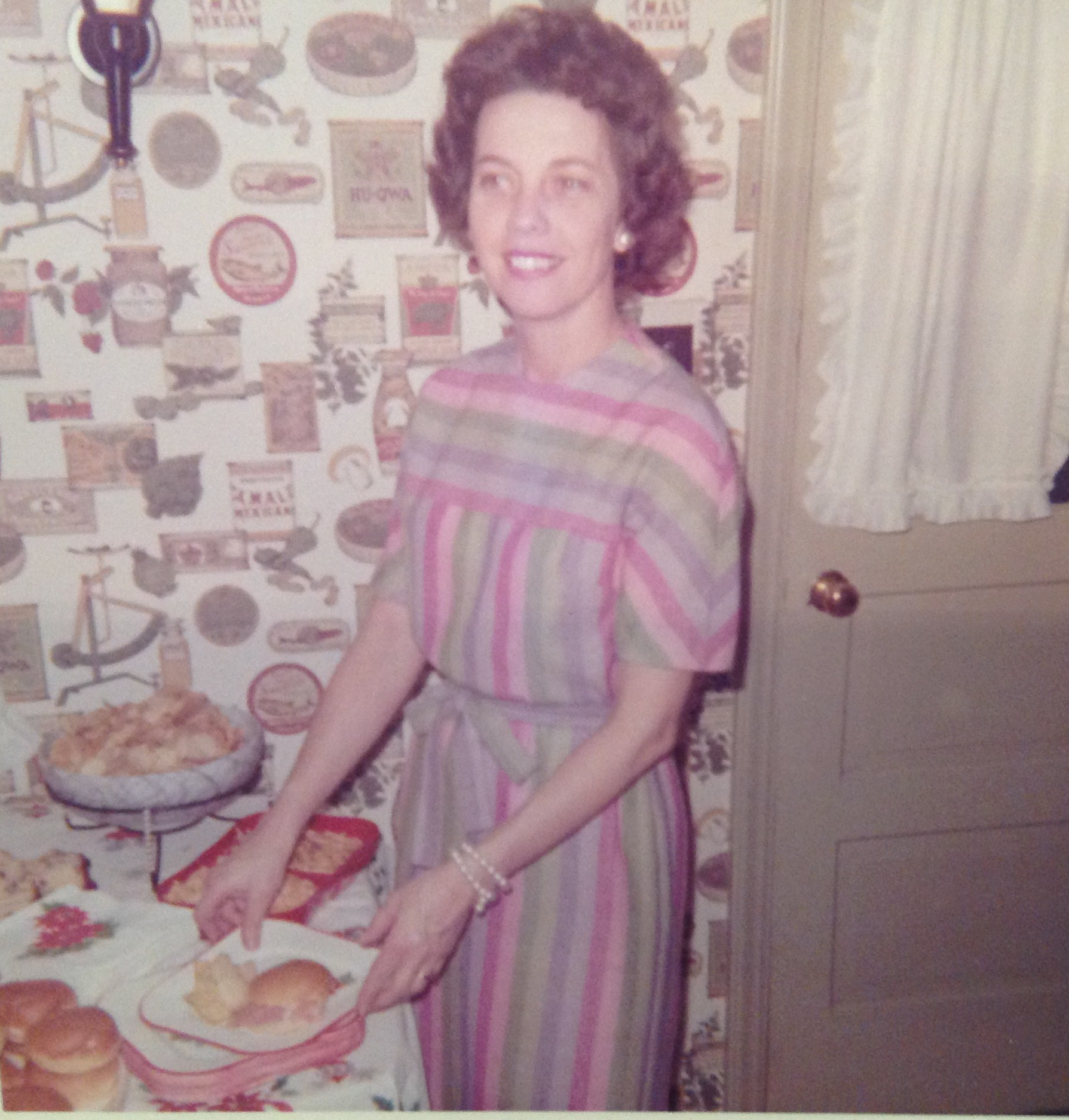 BB16C8AB-9A26-4A40-A878-6A2854558589